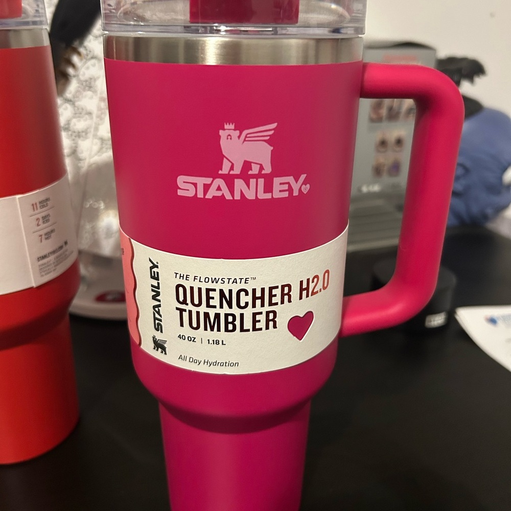 Stanley Vibrant Pink Quencher H2.0 Tumbler